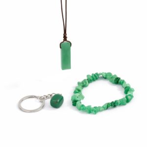 Zestaw biżuterii z zielonym awenturynem: naszyjnik, bransoletka i brelok z kamieniem